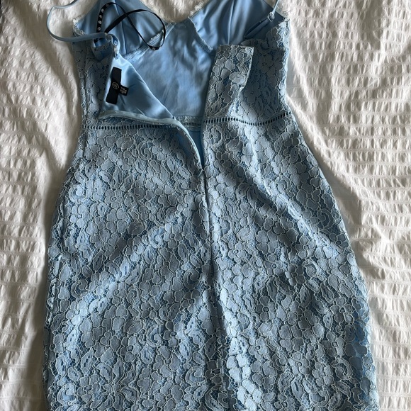 Light blue lace mini dress - Picture 2 of 3